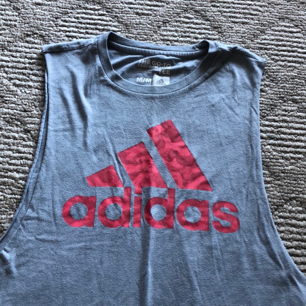 Adidas the go to performance tee size medium